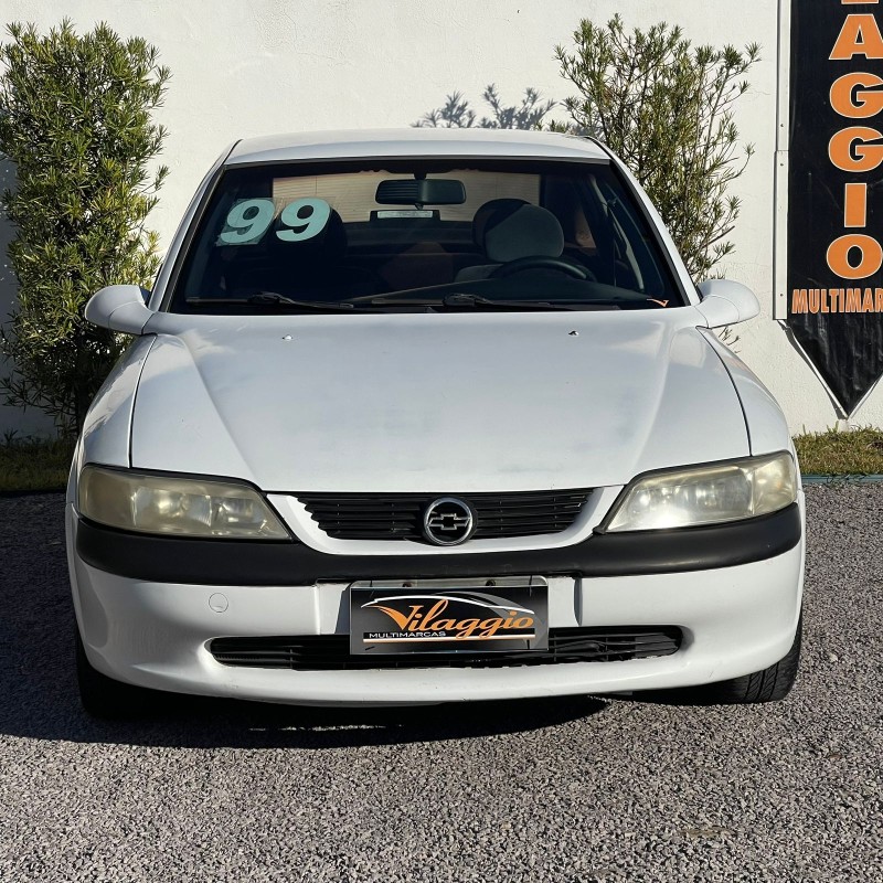 VECTRA 2.2 MPFI GLS 8V GASOLINA 4P MANUAL - 1999 - CAXIAS DO SUL