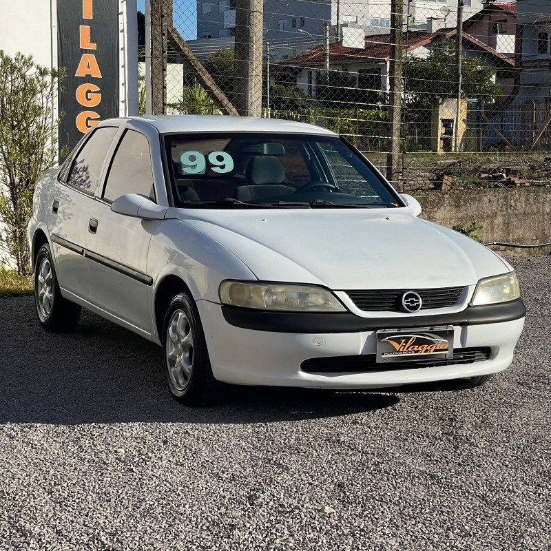 VECTRA 2.2 MPFI GLS 8V GASOLINA 4P MANUAL - 1999 - CAXIAS DO SUL
