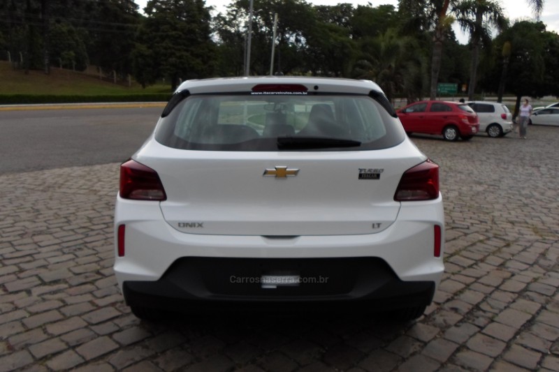 ONIX 1.0  LT 12V TURBO FLEX 4P MANUAL - 2022 - FLORES DA CUNHA