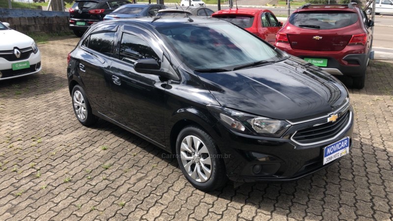 ONIX 1.4 MPFI LT 8V FLEX 4P MANUAL - 2018 - FARROUPILHA