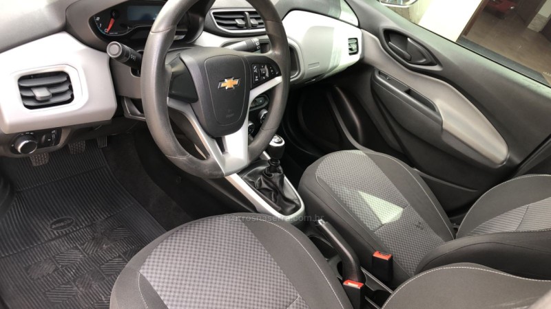 ONIX 1.4 MPFI LT 8V FLEX 4P MANUAL - 2018 - FARROUPILHA