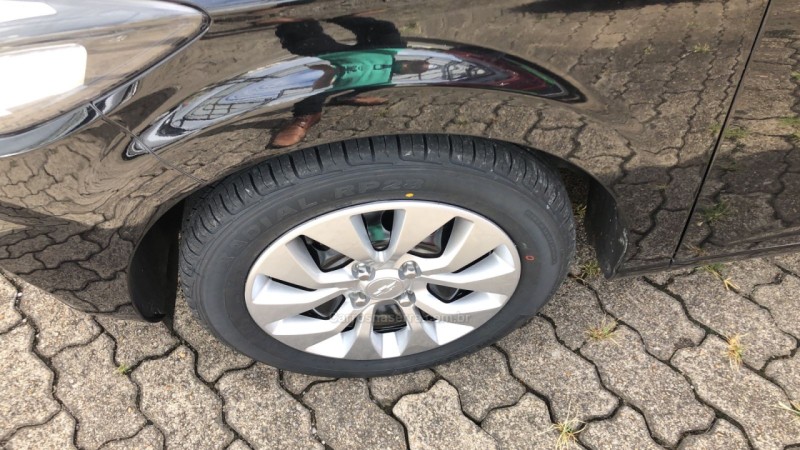 ONIX 1.4 MPFI LT 8V FLEX 4P MANUAL - 2018 - FARROUPILHA