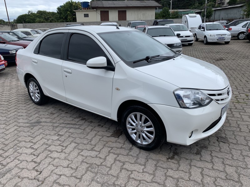 ETIOS 1.5 XS SEDAN 16V FLEX 4P MANUAL - 2016 - CAXIAS DO SUL