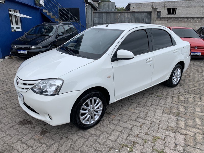 etios 1.5 xs sedan 16v flex 4p manual 2016 caxias do sul