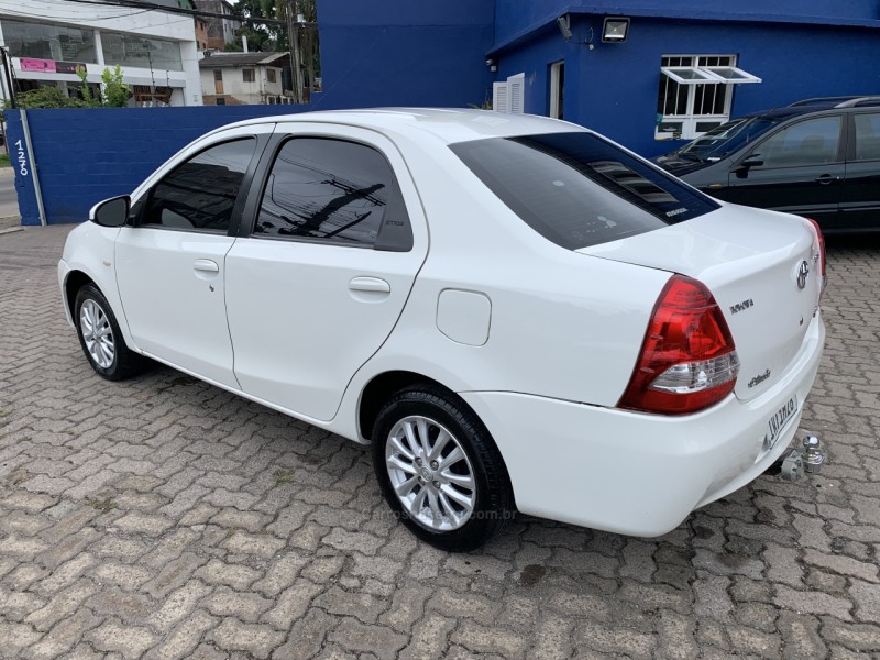 ETIOS 1.5 XS SEDAN 16V FLEX 4P MANUAL - 2016 - CAXIAS DO SUL