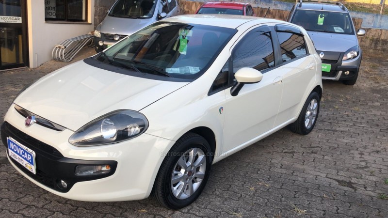 PUNTO 1.4 ATTRACTIVE ITALIA 8V FLEX 4P MANUAL
