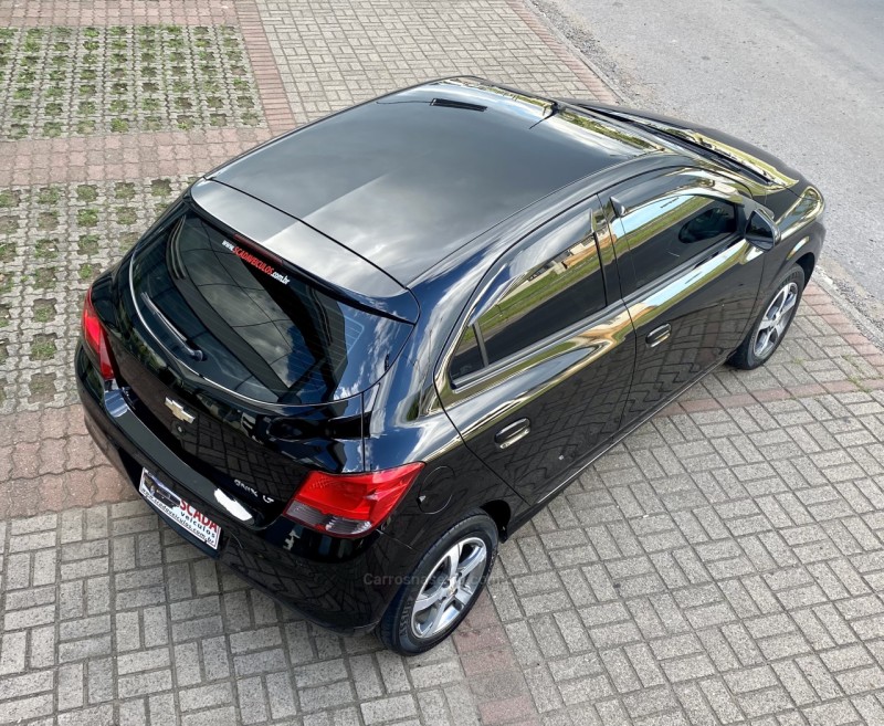 ONIX 1.4 MPFI LT 8V FLEX 4P MANUAL - 2013 - CAXIAS DO SUL