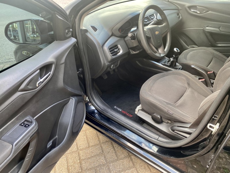 ONIX 1.4 MPFI LT 8V FLEX 4P MANUAL - 2013 - CAXIAS DO SUL