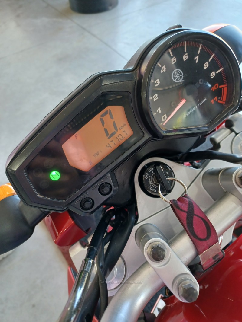FAZER YS 250 - 2011 - PAROBé
