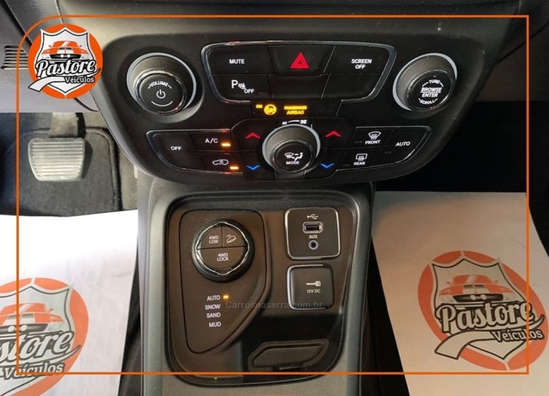 COMPASS 2.0 16V DIESEL LONGITUDE 4X4 AUTOMÁTICO - 2018 - VACARIA