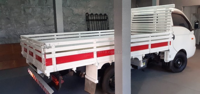 HR 2.5 TCI HD LONGO COM CAÇAMBA 4X2 8V 97CV TURBO INTERCOOLER DIESEL 2P MANUAL - 2011 - BENTO GONçALVES