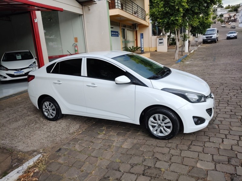 HB20S 1.0 COMFORT PLUS 12V FLEX 4P MANUAL - 2015 - GUAPORé