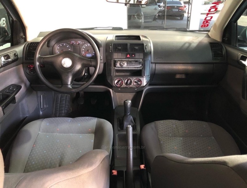 POLO 1.6 MI 8V FLEX 4P MANUAL - 2003 - CAMPO BOM