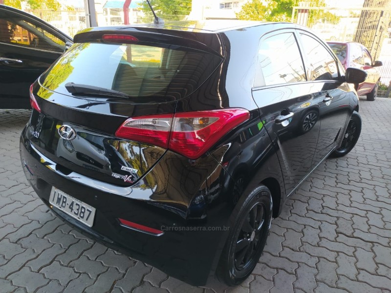 HB20 1.0 COMFORT PLUS 12V FLEX 4P MANUAL - 2015 - CAXIAS DO SUL