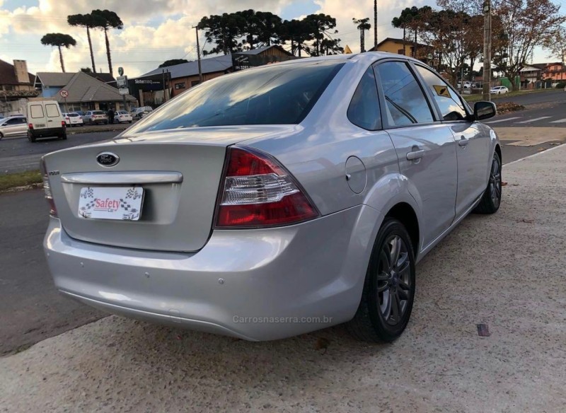 FOCUS 1.6 GLX SEDAN 16V FLEX 4P MANUAL - 2013 - CANELA