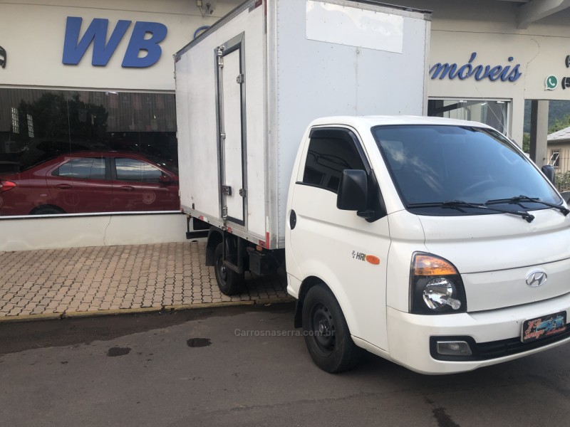 HR 2.5 LONGO BAÚ 4X2 16V 130CV TURBO INTERCOOLER DIESEL 2P MANUAL - 2014 - VALE REAL