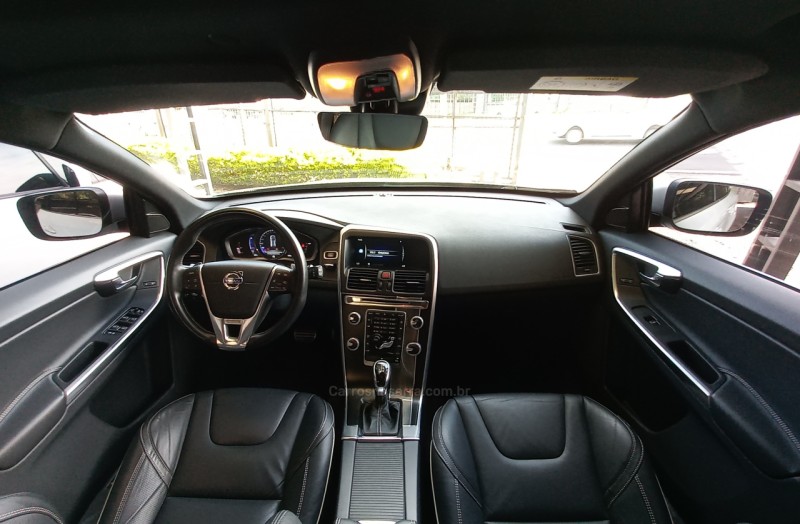 XC60 2.0 T5 R DESIGN TURBO GASOLINA 4P AUTOMÁTICO - 2016 - CAXIAS DO SUL