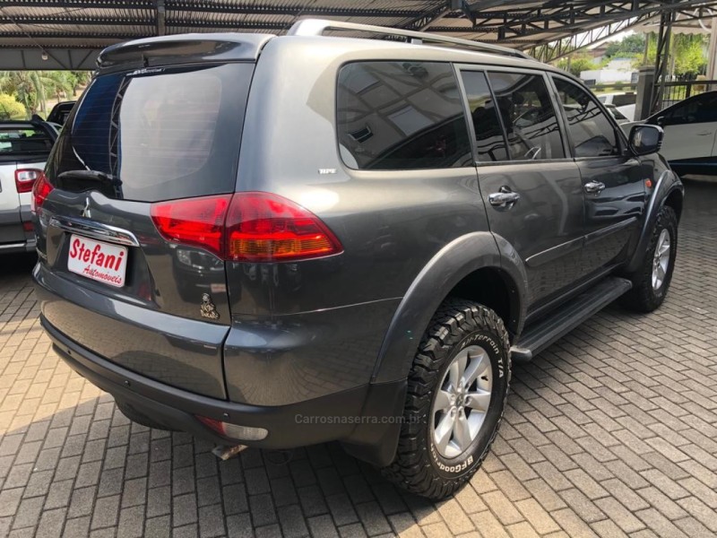 PAJERO DAKAR 3.2 HPE 4X4 7 LUGARES 16V TURBO INTERCOOLER DIESEL 4P AUTOMÁTICO - 2012 - FELIZ