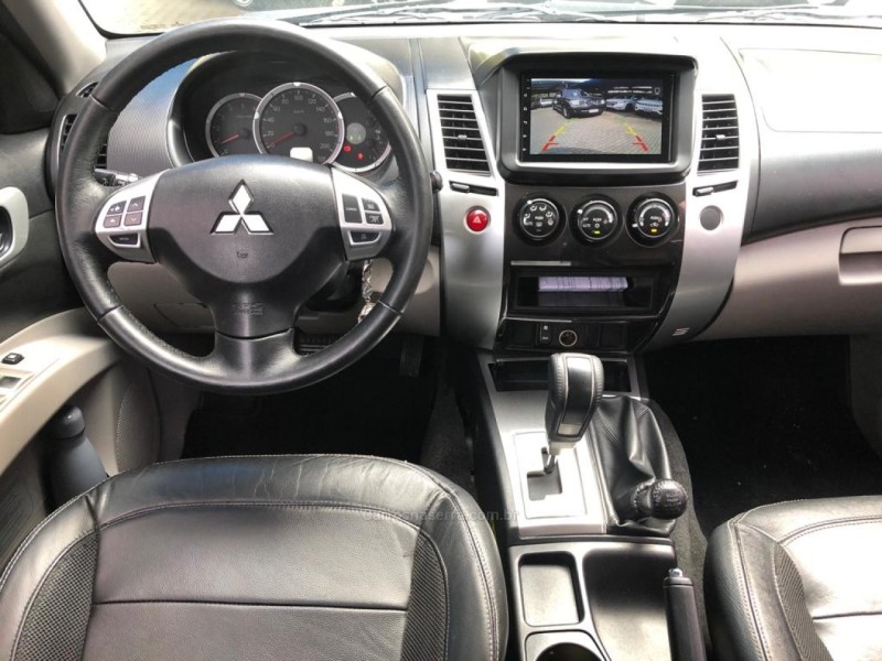 PAJERO DAKAR 3.2 HPE 4X4 7 LUGARES 16V TURBO INTERCOOLER DIESEL 4P AUTOMÁTICO - 2012 - FELIZ