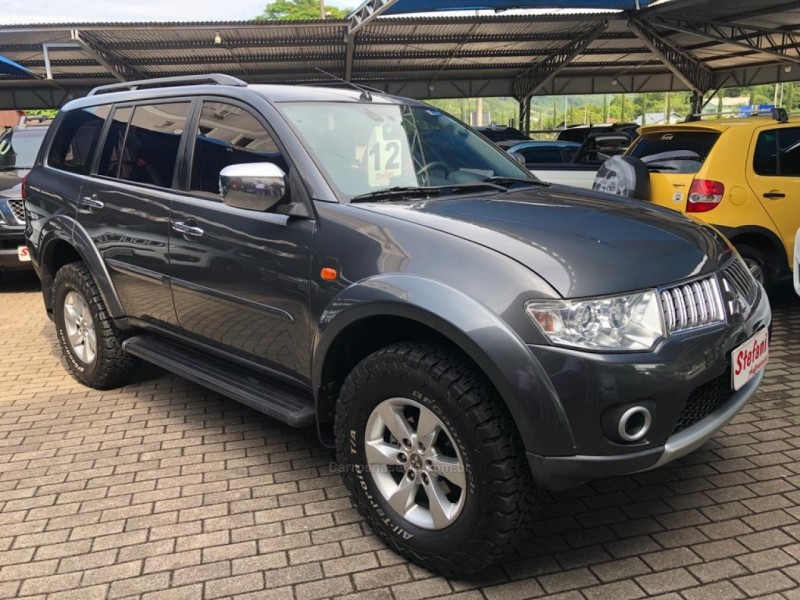 PAJERO DAKAR 3.2 HPE 4X4 7 LUGARES 16V TURBO INTERCOOLER DIESEL 4P AUTOMÁTICO - 2012 - FELIZ