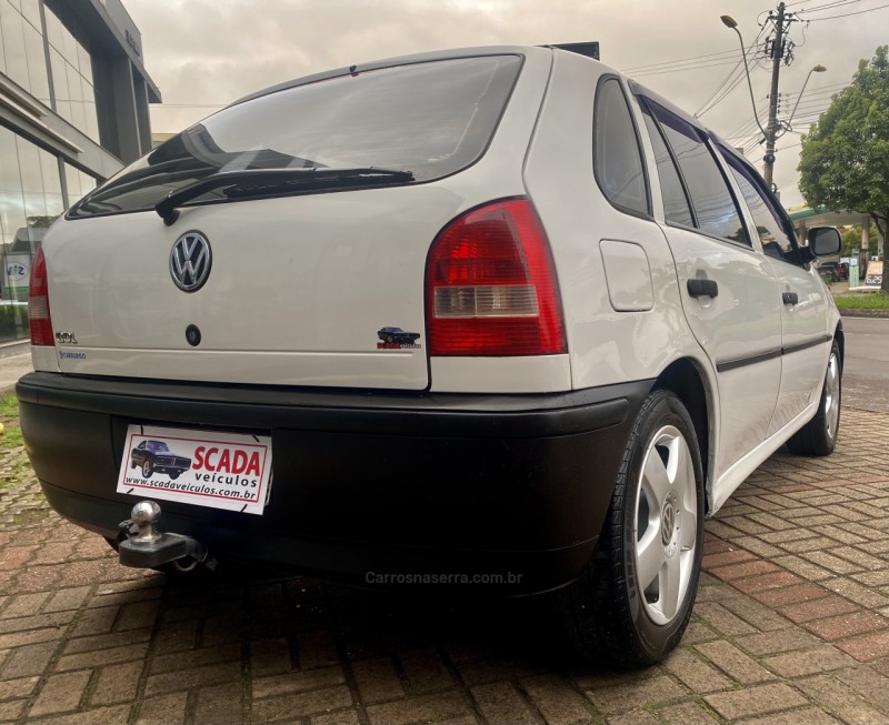 GOL 1.0 MI 8V GASOLINA 4P MANUAL G.III - 2005 - CAXIAS DO SUL