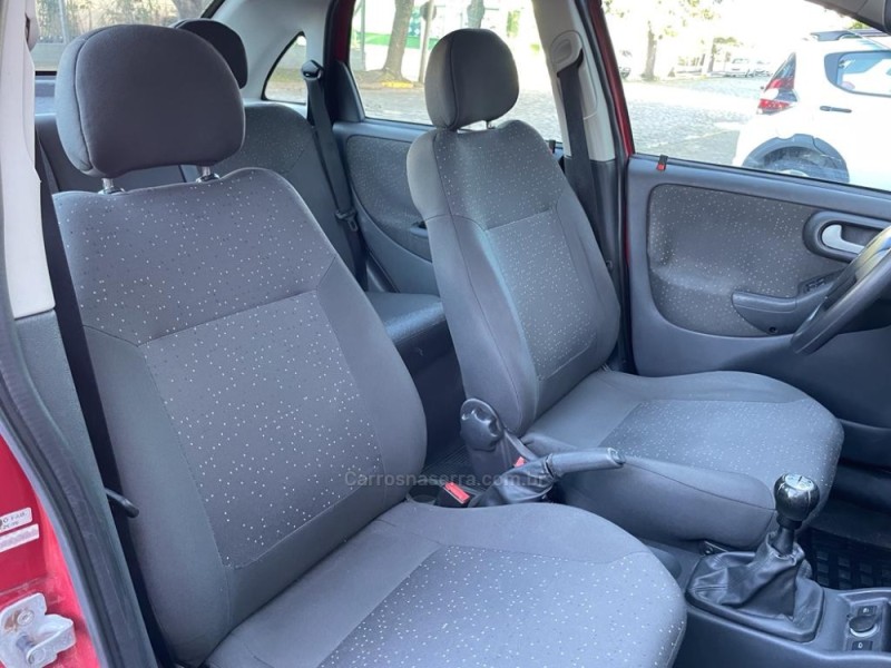 CORSA 1.4 MPFI PREMIUM 8V FLEX 4P MANUAL - 2010 - CAXIAS DO SUL