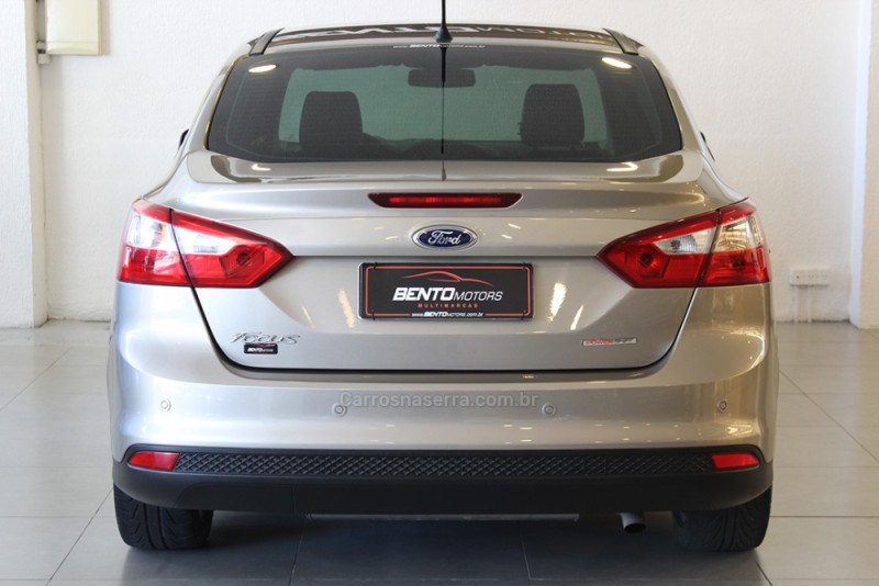 FOCUS 2.0 SE PLUS SEDAN 16V FLEX 4P AUTOMÁTICO - 2014 - BENTO GONçALVES