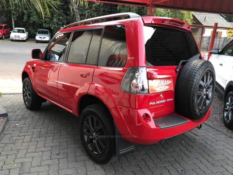 PAJERO TR4 2.0 4X4 16V 140CV FLEX 4P AUTOMÁTICO - 2011 - TRêS COROAS