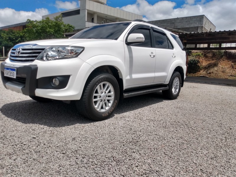 HILUX SW4 2.7 SR 4X2 16V GASOLINA 4P AUTOMÁTICO - 2015 - CAXIAS DO SUL