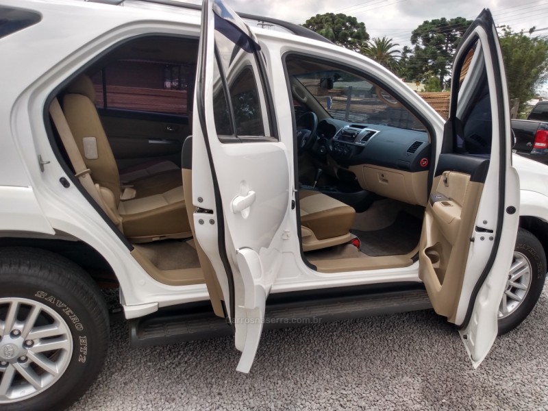 HILUX SW4 2.7 SR 4X2 16V GASOLINA 4P AUTOMÁTICO - 2015 - CAXIAS DO SUL