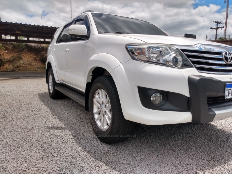 HILUX SW4 2.7 SR 4X2 16V GASOLINA 4P AUTOMÁTICO - 2015 - CAXIAS DO SUL