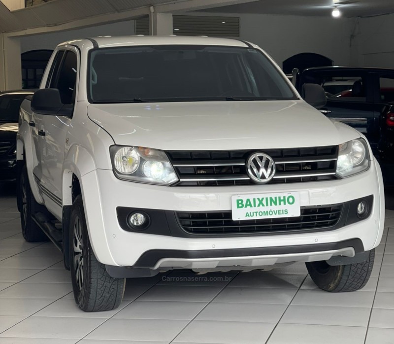 AMAROK 2.0 DARK LABEL 4X4 CD 16V TURBO INTERCOOLER DIESEL 4P AUTOMÁTICO - 2015 - SAPUCAIA DO SUL