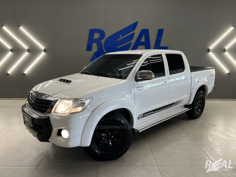 HILUX 3.0 SRV 4X4 CD 16V TURBO DIESEL 4P MANUAL - 2015 - SAPIRANGA