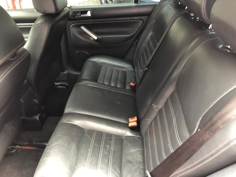 GOLF 1.6 MI SPORTLINE LIMITED EDITION 8V FLEX 4P MANUAL - 2013 - TRêS COROAS
