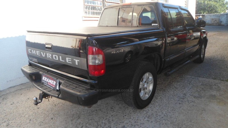 S10 2.8 EXECUTIVE 4X4 CD 12V TURBO INTERCOOLER DIESEL 4P MANUAL - 2001 - CAXIAS DO SUL
