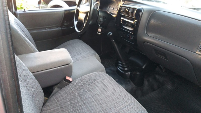 RANGER 2.5 XL 4X2 CD 8V TURBO INTERCOOLER DIESEL 4P MANUAL - 2001 - CAXIAS DO SUL