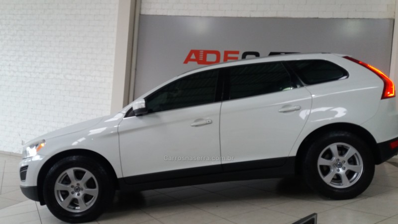 XC60 2.0 T5 COMFORT FWD TURBO GASOLINA 4P AUTOMÁTICO - 2012 - FARROUPILHA