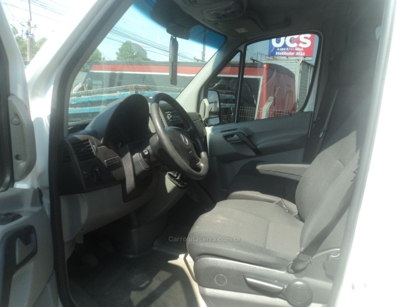SPRINTER 2.2 415 CDI FURGÃO 14 BI-TURBO DIESEL MANUAL - 2019 - FARROUPILHA