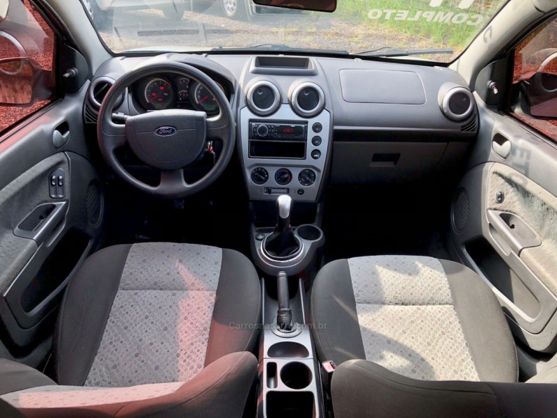 FIESTA 1.6 ROCAM HATCH 8V FLEX 4P MANUAL - 2011 - PAROBé