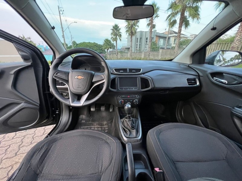 ONIX 1.4 MPFI LTZ 8V FLEX 4P MANUAL - 2014 - NOVO HAMBURGO