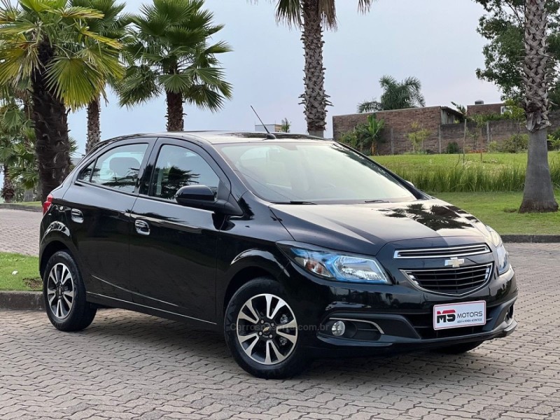 ONIX 1.4 MPFI LTZ 8V FLEX 4P MANUAL - 2014 - NOVO HAMBURGO