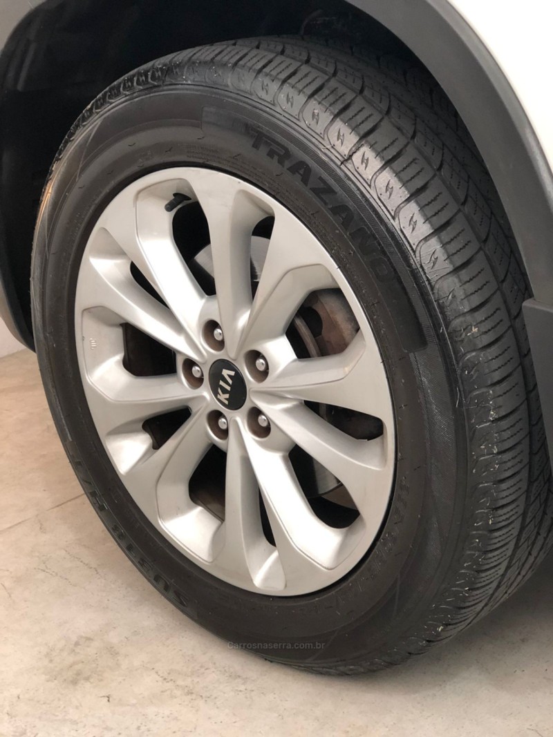 SORENTO 2.4 EX2 4X2 16V GASOLINA 4P AUTOMÁTICO - 2014 - NOVO HAMBURGO