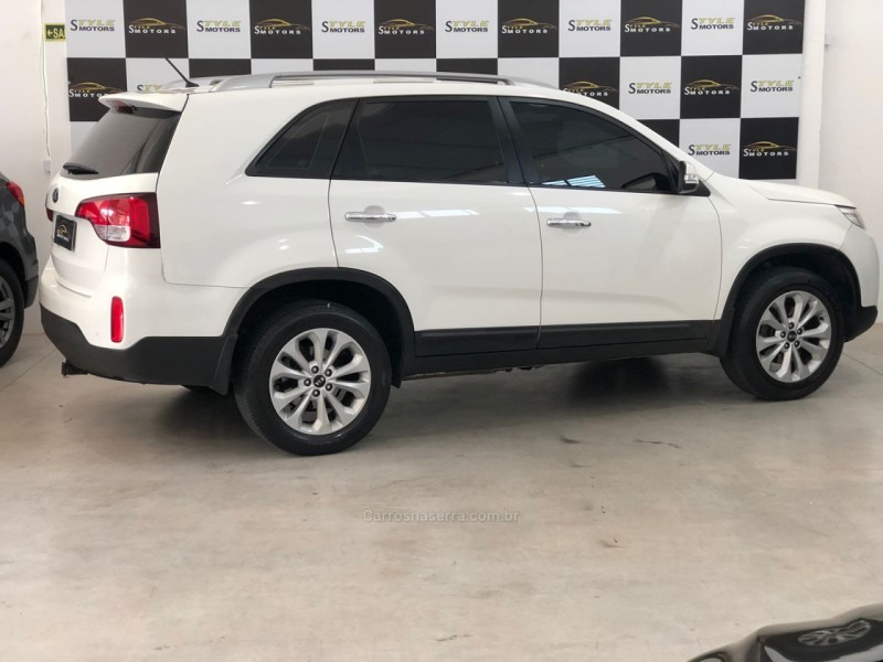 SORENTO 2.4 EX2 4X2 16V GASOLINA 4P AUTOMÁTICO - 2014 - NOVO HAMBURGO