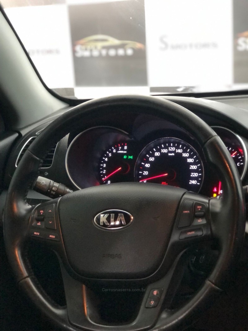 SORENTO 2.4 EX2 4X2 16V GASOLINA 4P AUTOMÁTICO - 2014 - NOVO HAMBURGO