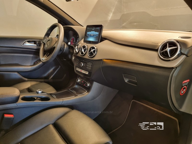 B 200 1.6 TURBO 16V FLEX 4P AUTOMATIZADO - 2017 - BENTO GONçALVES