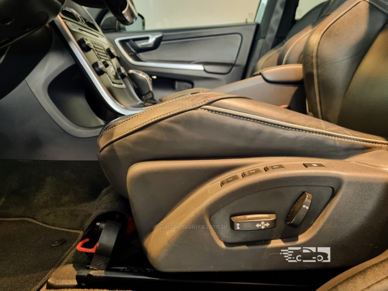 XC60 3.0 T6 RD AWD TURBO GASOLINA 4P AUTOMÁTICO - 2014 - BENTO GONçALVES