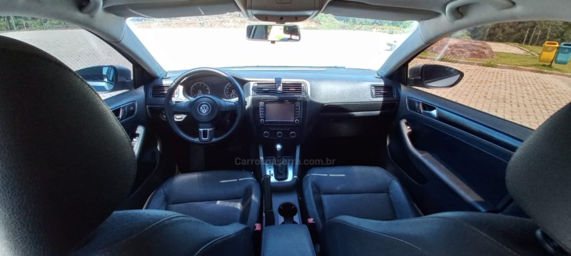 JETTA 2.0 COMFORTLINE FLEX 4P TIPTRONIC - 2012 - CAXIAS DO SUL