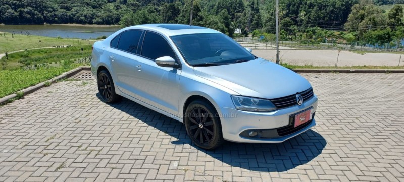 jetta 2.0 comfortline flex 4p tiptronic 2012 caxias do sul
