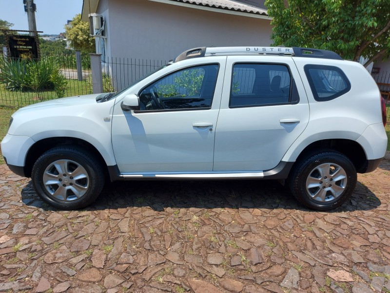 DUSTER 1.6 DYNAMIQUE 4X2 16V FLEX 4P MANUAL - 2018 - DOIS IRMãOS