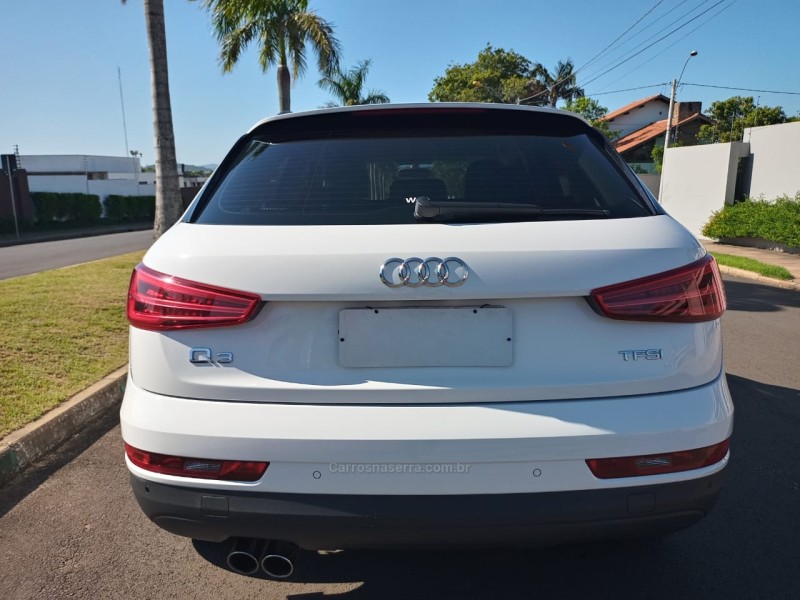Q3 1.4 TFSI AMBIENTE GASOLINA 4P S TRONIC - 2016 - FARROUPILHA